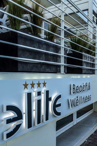 Elite — l’insegna