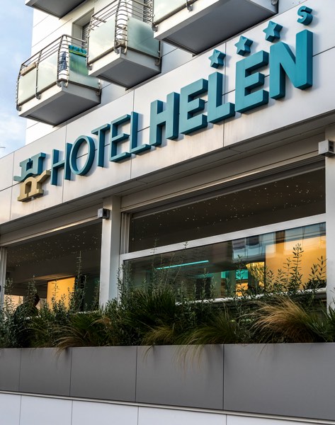 Hotel Helen — l’insegna di giorno