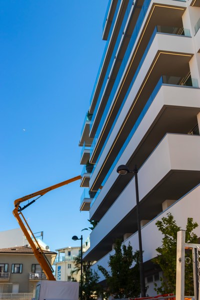The One — il cantiere