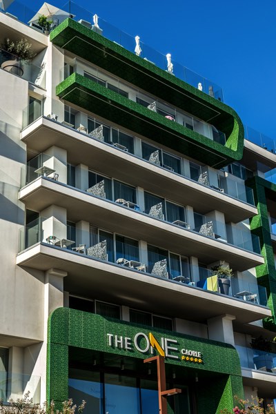 The One — il rivestimento di giorno