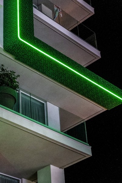 The One — il rivestimento di notte